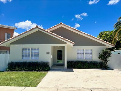 3425 Sw 69th Ave, House other with 4 bedrooms, 2 bathrooms and null parking in Miami FL | Image 1