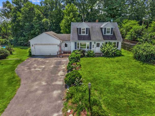 141 Greenwood Ct, Manchester, NH, 03109-4904 | Card Image