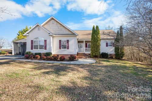 2533 Lail Rd, Morganton, NC, 28655-6399 | Card Image