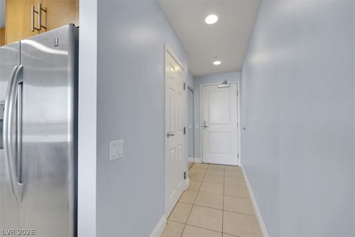 2909-200 W Sahara Ave, Las Vegas, NV, 89102-5002 | Card Image