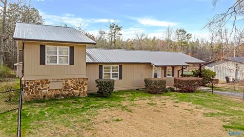 10 Woodland Dr, Centre, AL, 35960-2643 | Card Image