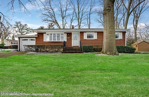 6 Teabury Ln, Oakhurst, NJ, 07755-1252 | Card Image