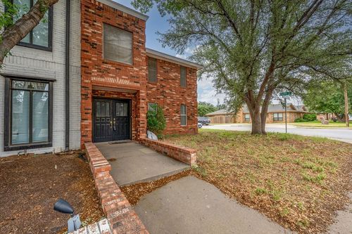 3200 Dentcrest Dr, Midland, TX, 79707-5242 | Card Image