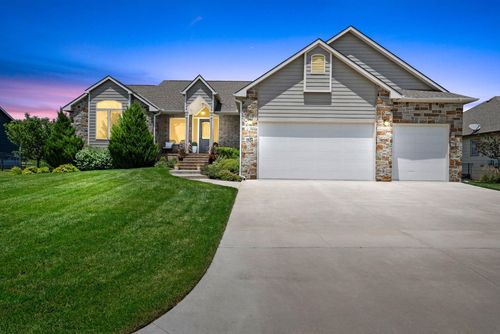 1112 E Park Glen St, Clearwater, KS, 67026 | Card Image