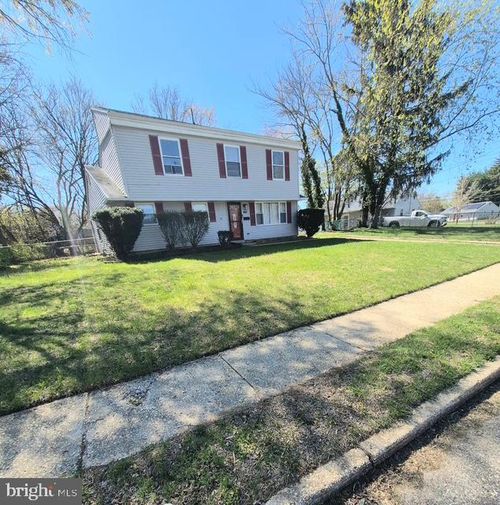 801 N New St, CLAYTON, NJ, 08312-1202 | Card Image