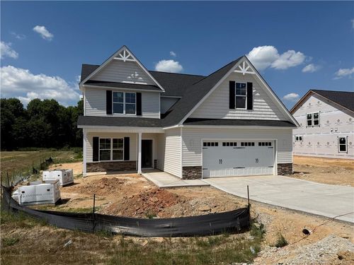 133 N Market St, Benson, NC, 27504-1514 | Card Image