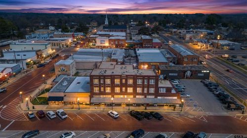 115 E Commerce St, Mineola, TX, 75773-2047 | Card Image