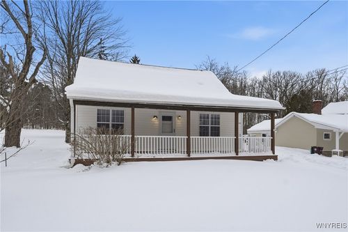 6235 Seufert Road, Orchard Park, NY, 14127 | Card Image