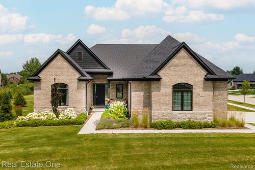 850 Marlayna Dr, Oxford, MI, 48371-3740 | Card Image