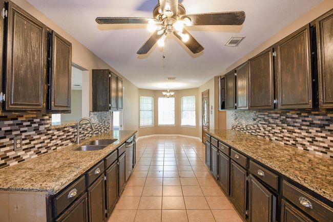 1083 County Road 147, House other with 3 bedrooms, 2 bathrooms and 2 parking in Alvin TX | Image 9