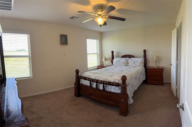 37E - 352 Circle Way, House other with 3 bedrooms, 3 bathrooms and 2 parking in Jarrell TX | Image 24