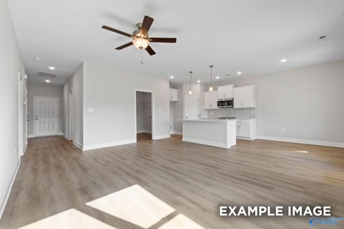 135 Bella May Ln, New Market, AL, 35761-6801 | Card Image