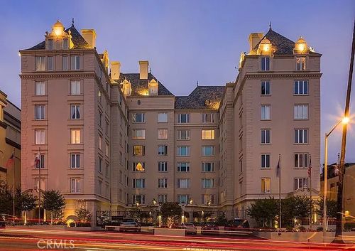 1424 N Crescent Heights Blvd, West Hollywood, CA, 90046-3853 | Card Image