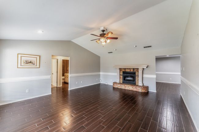 1853 Woodbridge Dr, House other with 3 bedrooms, 2 bathrooms and null parking in Sulphur Springs TX | Image 4