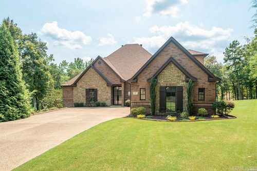 311 Oakshores Cir, Hot Springs, AR, 71913-8199 | Card Image