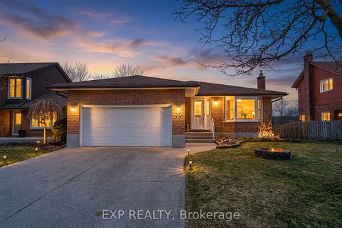 78 Esther Ave, Cambridge, ON, N1S4L6 | Card Image