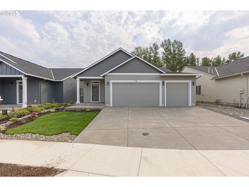 706 Tigerlily St, Silverton, OR, 97381 | Card Image