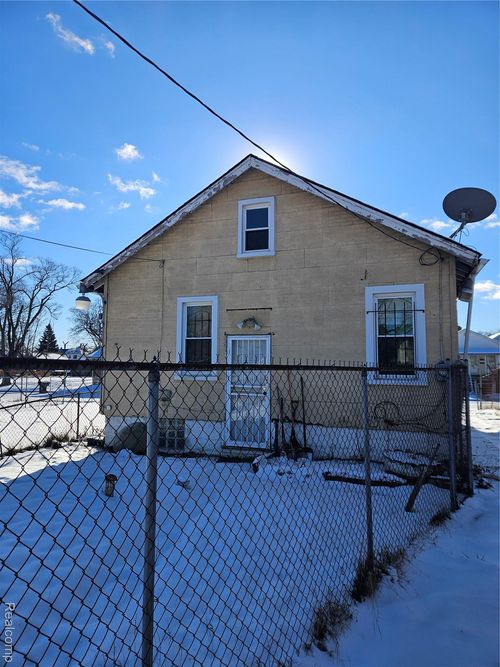 7374 Ellsworth St, Detroit, MI, 48238-1911 | Card Image