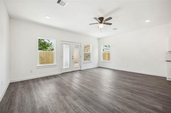 5608 Hollow Pines Dr, House other with 3 bedrooms, 4 bathrooms and 1 parking in Houston TX | Image 8
