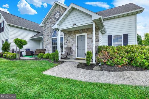 331 Clarks Way, York, PA, 17403 | Card Image