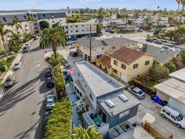 4010 Crown Point Dr, House other with 2 bedrooms, 3 bathrooms and 2 parking in San Diego CA | Image 35