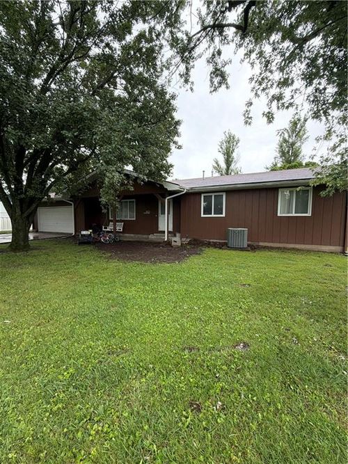1601 Neosho St, Humboldt, KS, 66748-2119 | Card Image