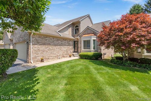 45317 Stonehedge Dr, Plymouth, MI, 48170-3992 | Card Image