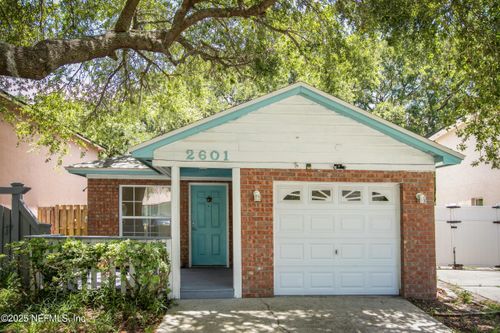 2601 Americas Cup Cir E, Jacksonville, FL, 32233-6627 | Card Image