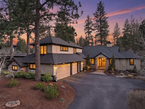 143 Nw Champanelle Way, Bend, OR, 97703-7032 | Card Image