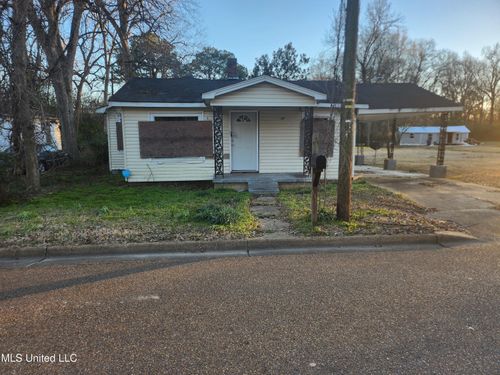 107 Field Sreet Street, Batesville, MS, 38606 | Card Image