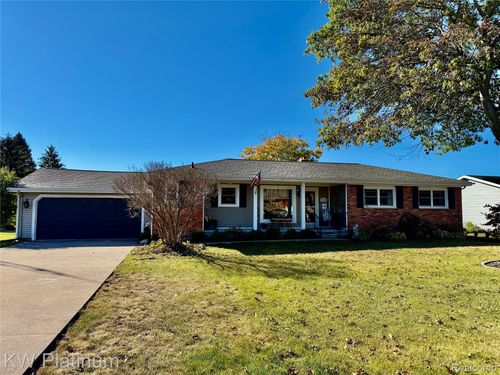 3269 Lake Dr, Fort Gratiot, MI, 48059-4203 | Card Image