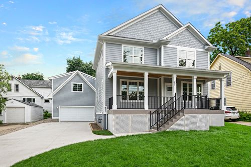 209 7th St, Ann Arbor, MI, 48103-3382 | Card Image