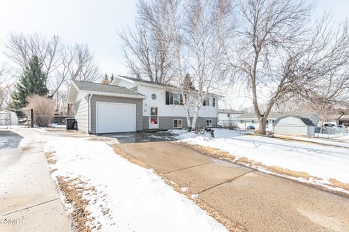 21 Eckleson Rd, Lincoln, ND, 58504-9165 | Card Image