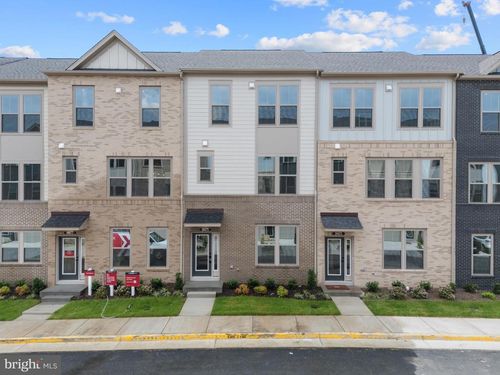 19675 Sepia Sq, Ashburn, VA, 20147-4684 | Card Image