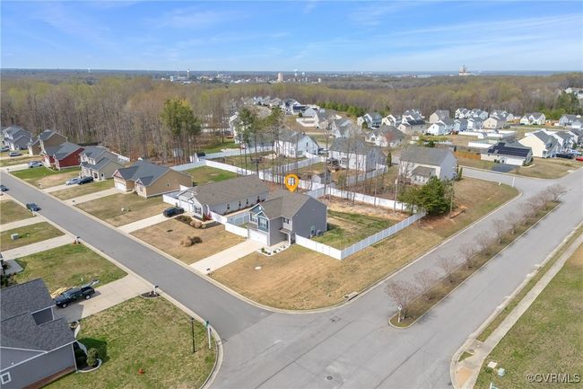 Birds eye view of property featuring a residential view | Image 25