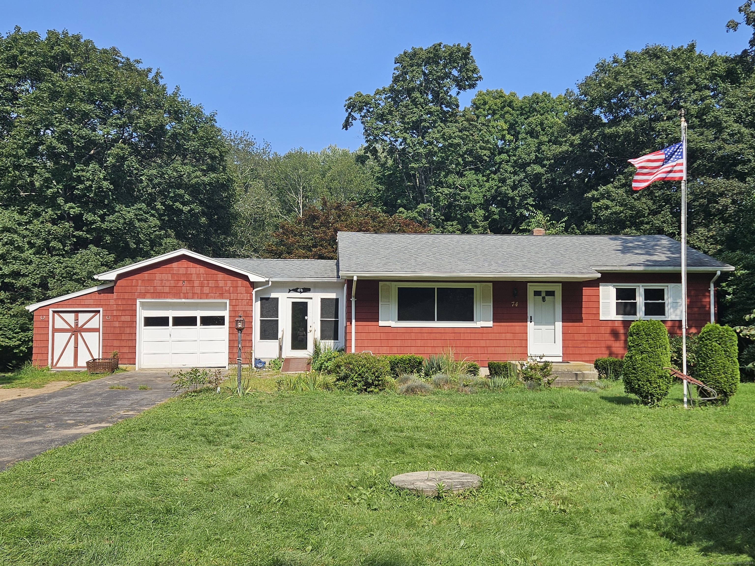Jerome Rd, Uncasville, CT 06382