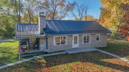 105 Meadowbrook Blvd, Kingsford Heights, IN, 46346-3357 | Card Image