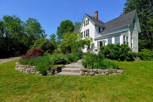 219 Cedar St, Rockland, ME, 04841-2307 | Card Image