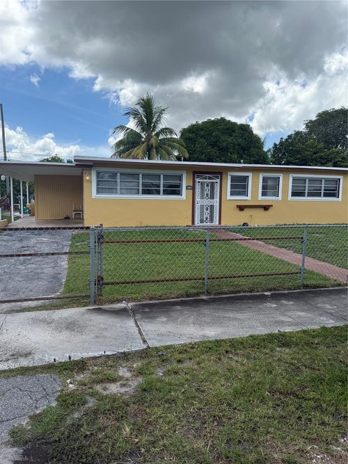 19425 Nw 39th Ave, Miami Gardens, FL, 33055-1911 | Card Image