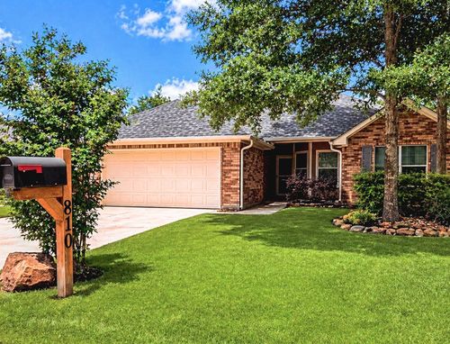 810 Springwood Dr, Conroe, TX, 77385-9518 | Card Image