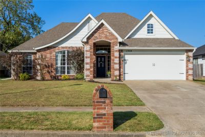 11908 S 268th East Avenue, House other with 4 bedrooms, 2 bathrooms and null parking in Coweta OK | Image 3