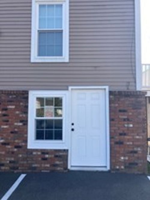 d-115 State St, Belchertown, MA, 01007-9270 | Card Image