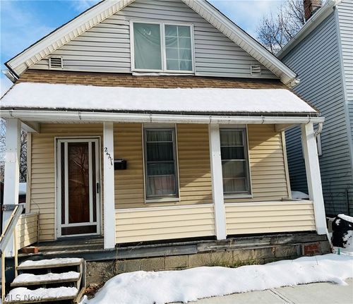 2321 E 101st St, Cleveland, OH, 44106-3509 | Card Image