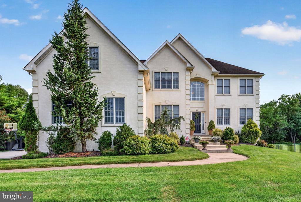 Residential in MOUNT LAUREL