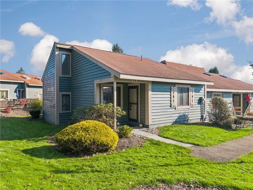 565 Pine Ct, Somerset, PA, 15501 | Card Image