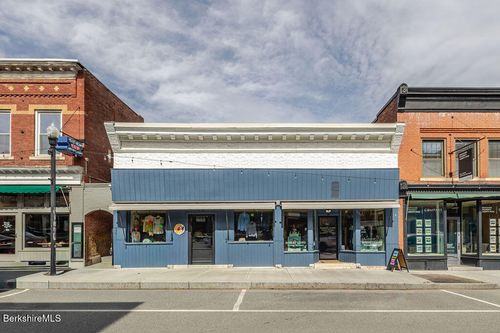 14 Railroad St, Great Barrington, MA, 01230-1521 | Card Image
