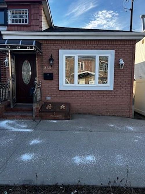 355 Beach 47th St, Far Rockaway, NY, 11691-1116 | Card Image