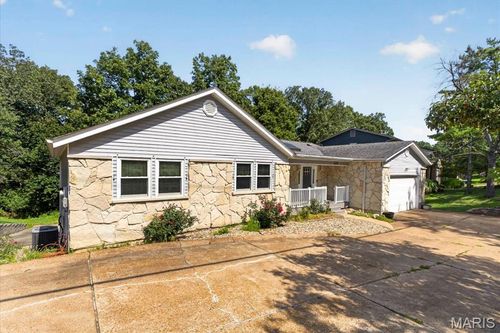 125 Strecker Rd, Ellisville, MO, 63011-1902 | Card Image