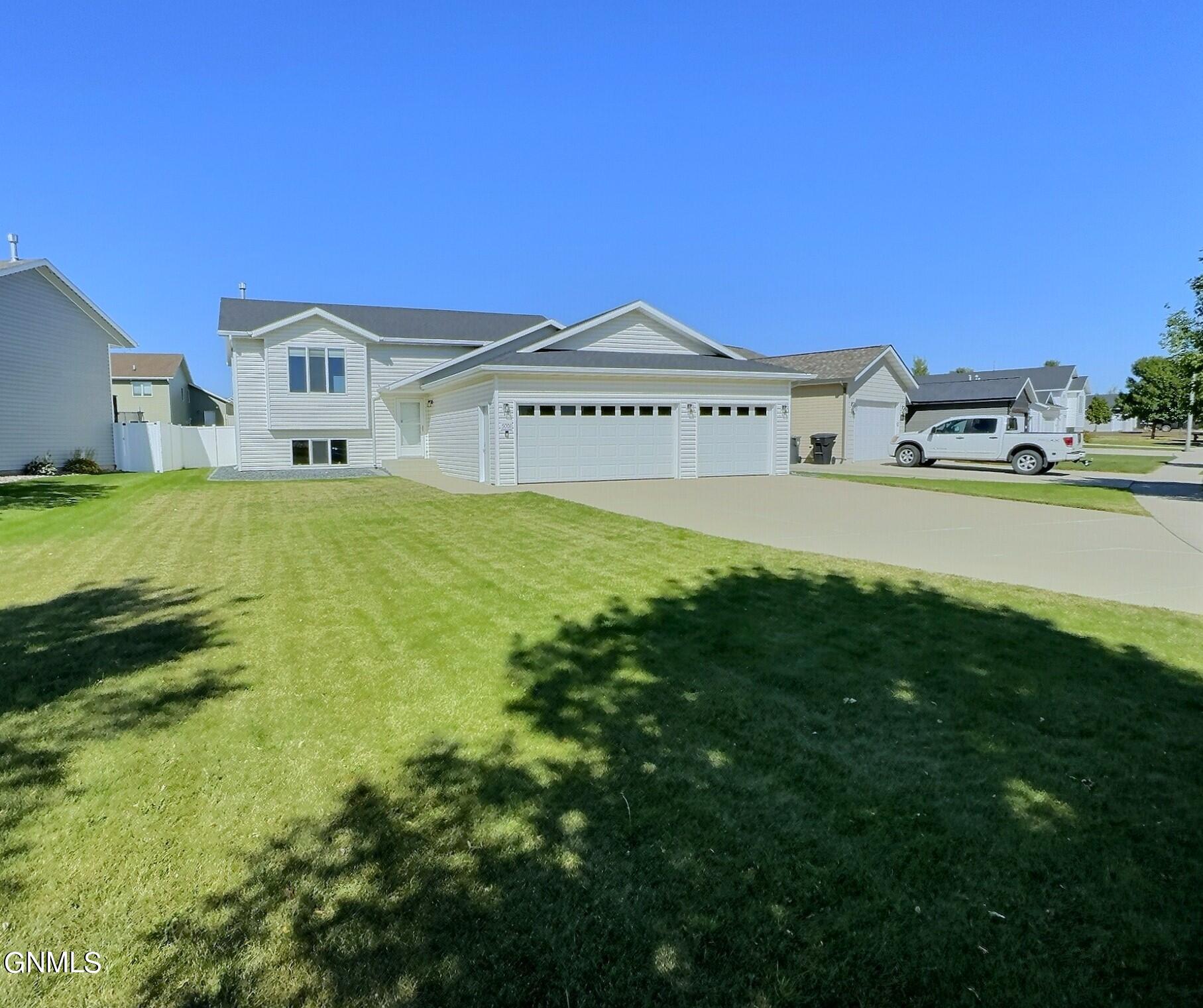 37th Ave, Mandan, ND 58554