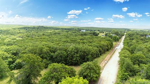 8250 Valley View Dr, Beggs, OK, 74421-2026 | Card Image